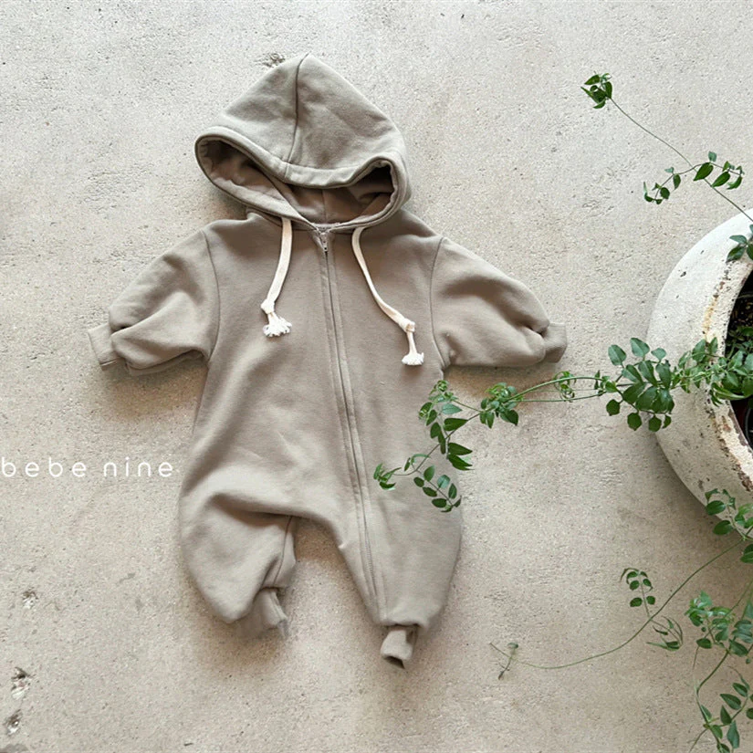 Babydräkt med Huvud – Moussy Jumpsuit i Bomullsblandning (0–3 år) – Unisex, Mjuk & Lätt att Ta På - Bild 2