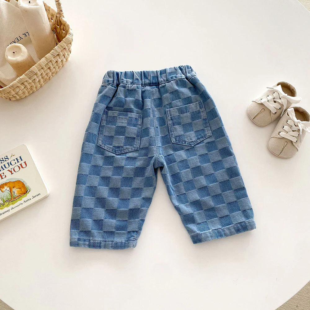 Livan Checker Denim – Stilren och bekväm jeansshorts för små äventyrare - Bild 6