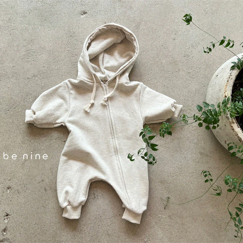 Babydräkt med Huvud – Moussy Jumpsuit i Bomullsblandning (0–3 år) – Unisex, Mjuk & Lätt att Ta På - Bild 6